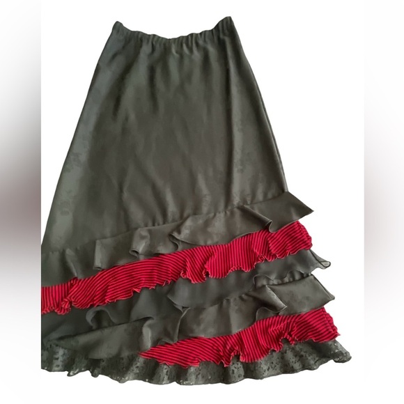 Pat Dahnke Tiered Black Floral Midi Western Skirt M Ruffle Red Trim $325 - Picture 3 of 11